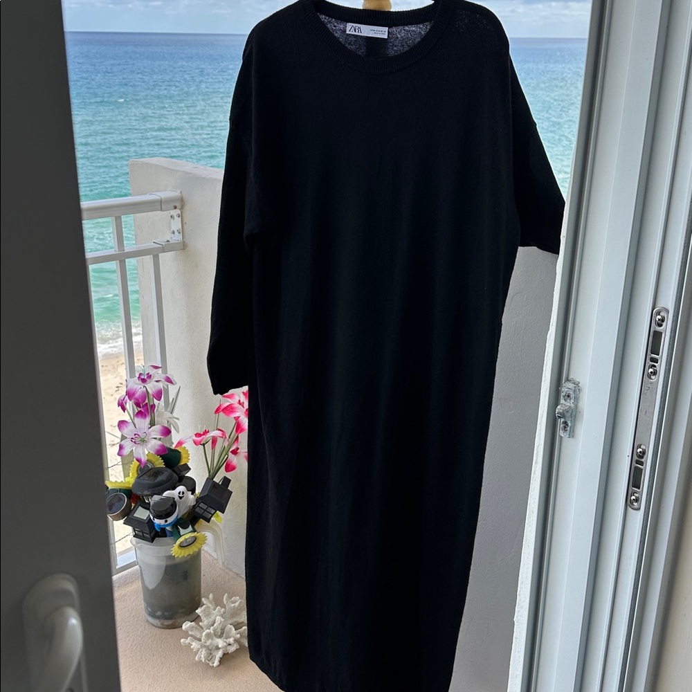 Zara Elegant Black Knit Dress - Picture 6 of 7